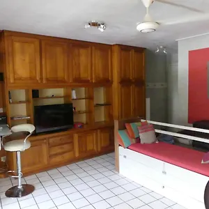 Un Pied-à-terre Au Centre De Papeete Appartement